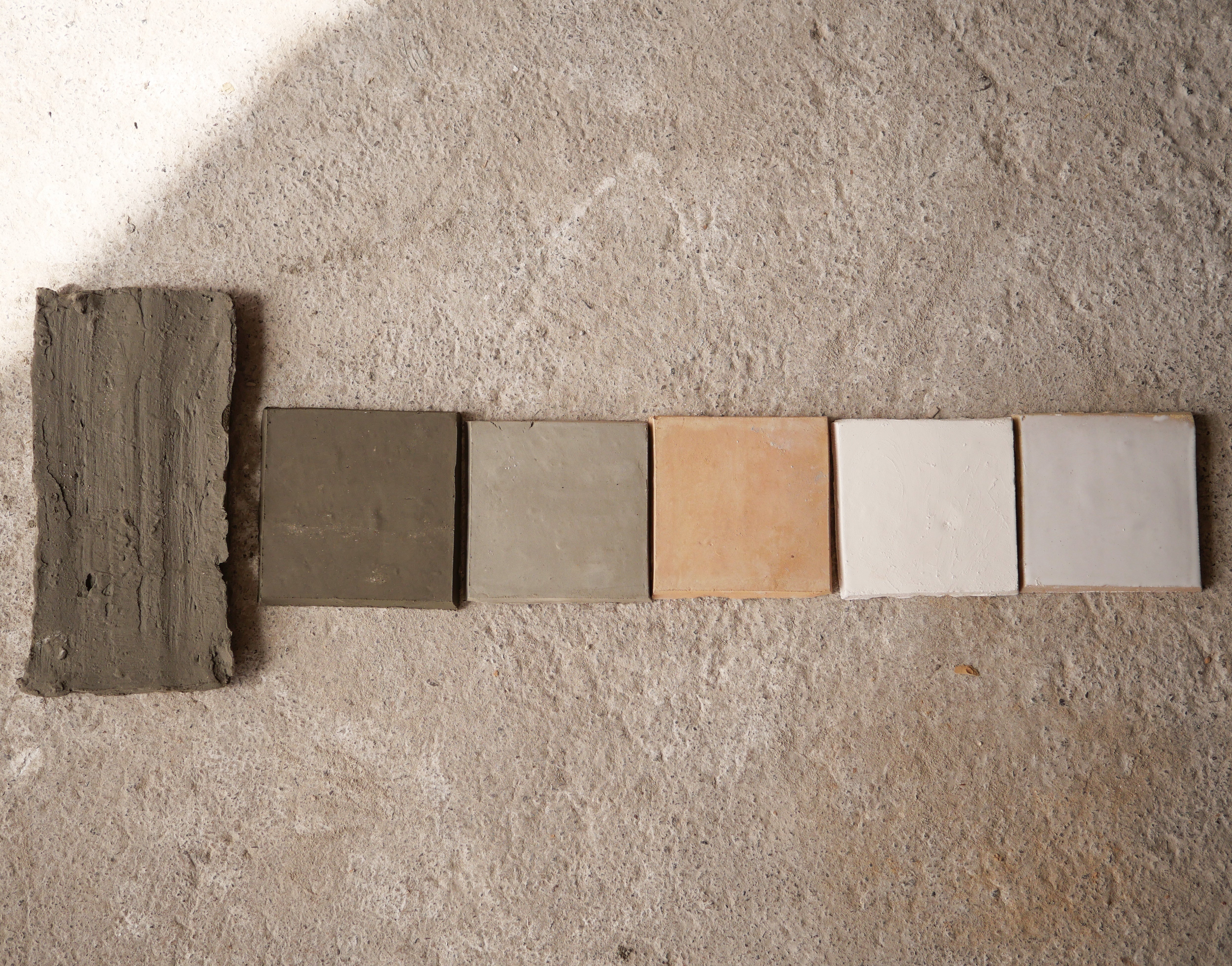 Het productieproces van de zellige – van klei tot glanzende tegel